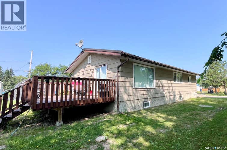 120 Hanson Lake Road N