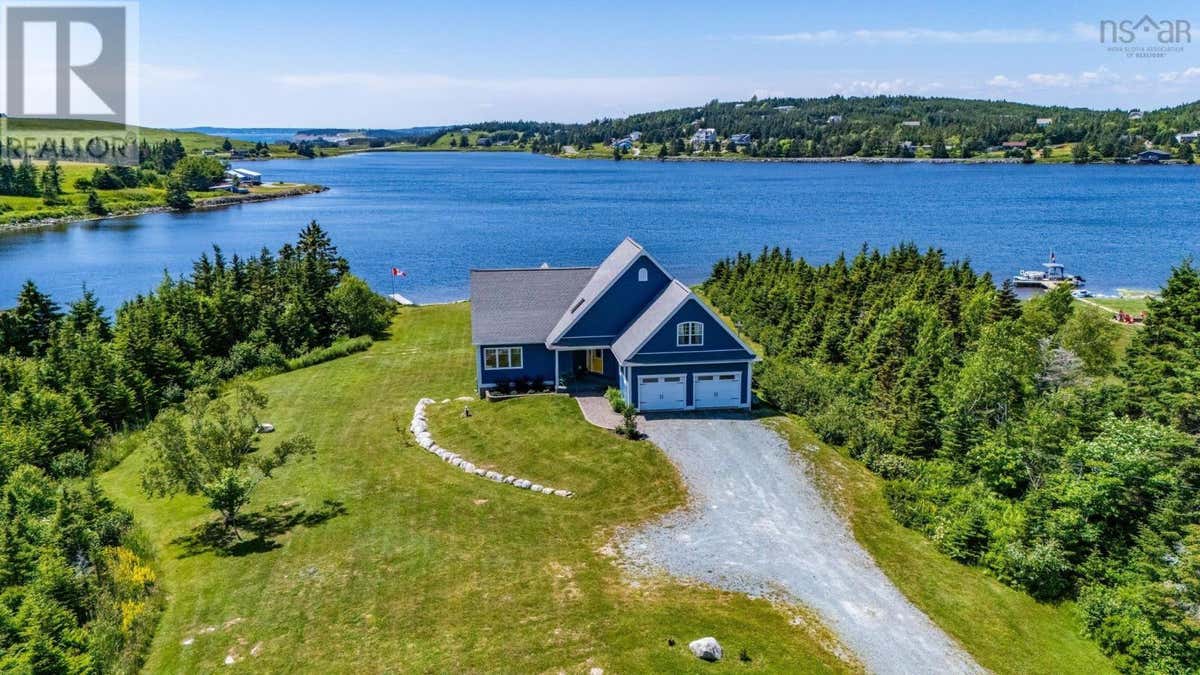 4 EMERALD DRIVE