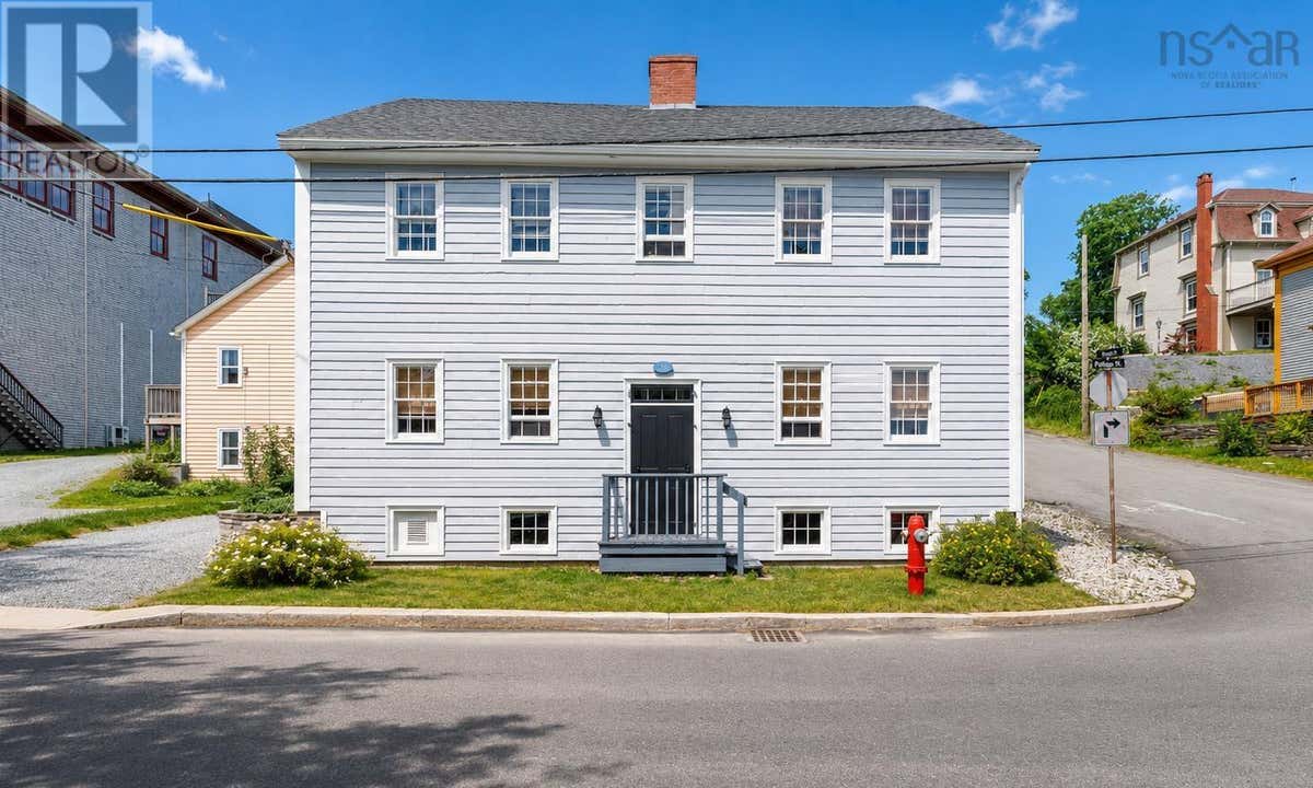 137 PELHAM STREET