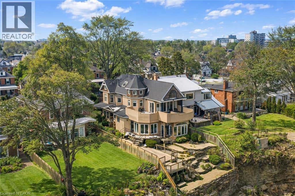 91 MOUNTAIN PARK AVENUE