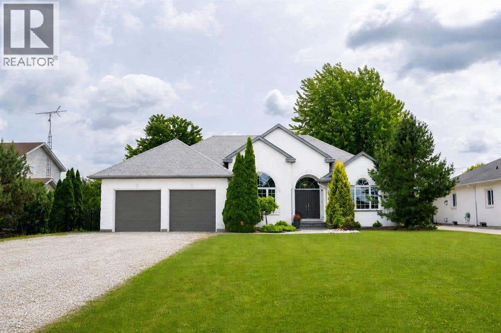 968 ST CLAIR PARKWAY