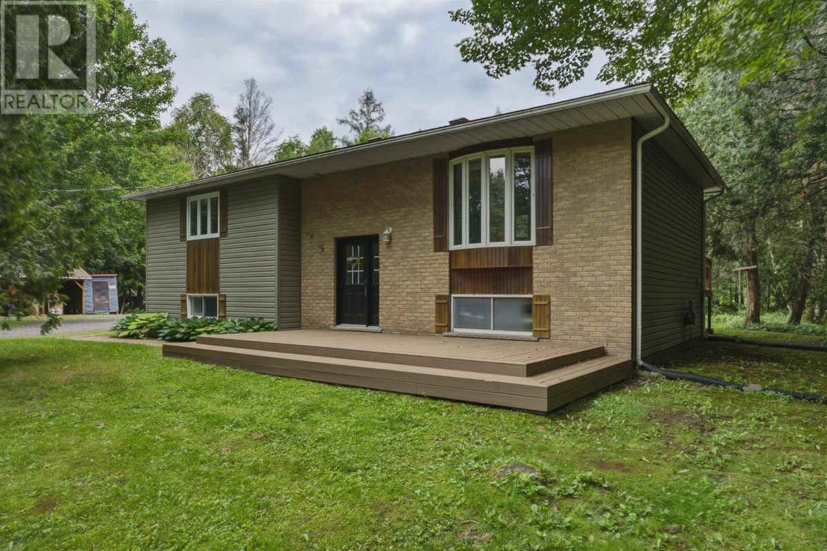 9 MARINE DR