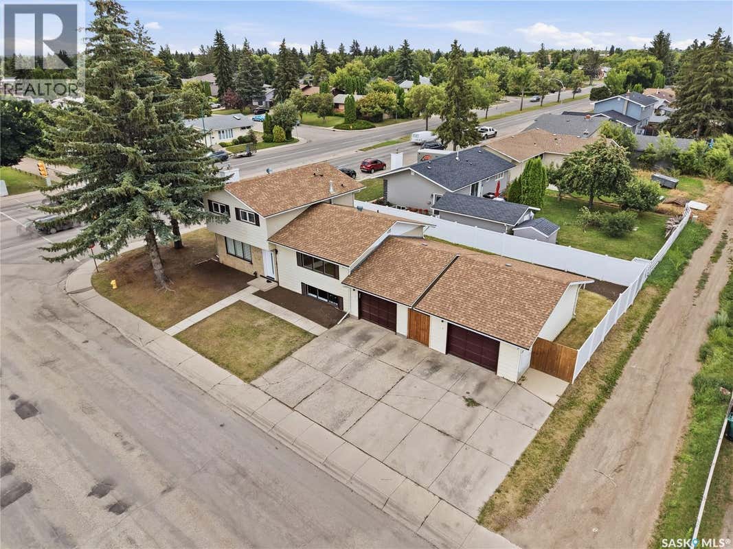 702 MCKERCHER DRIVE