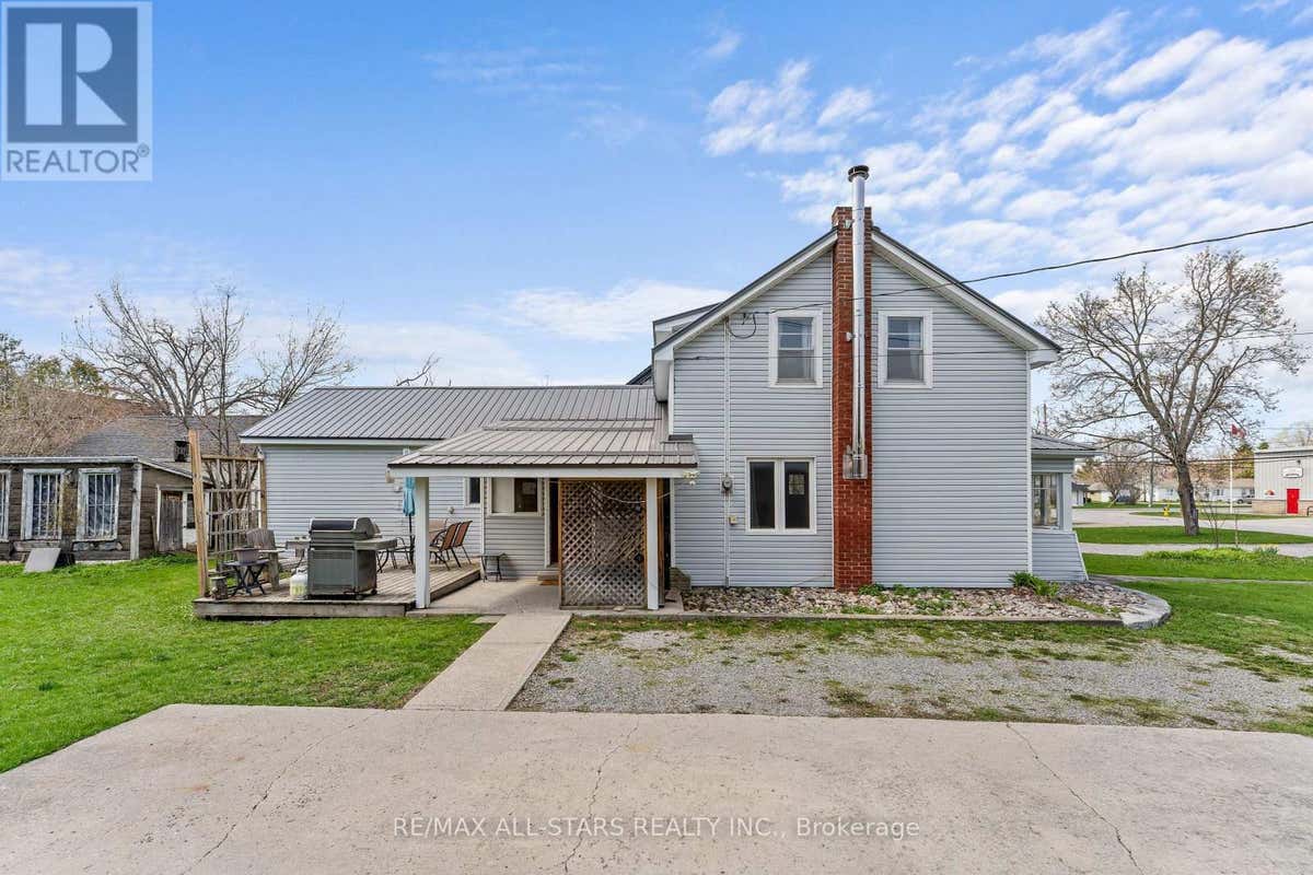 39 FRANCIS STREET W