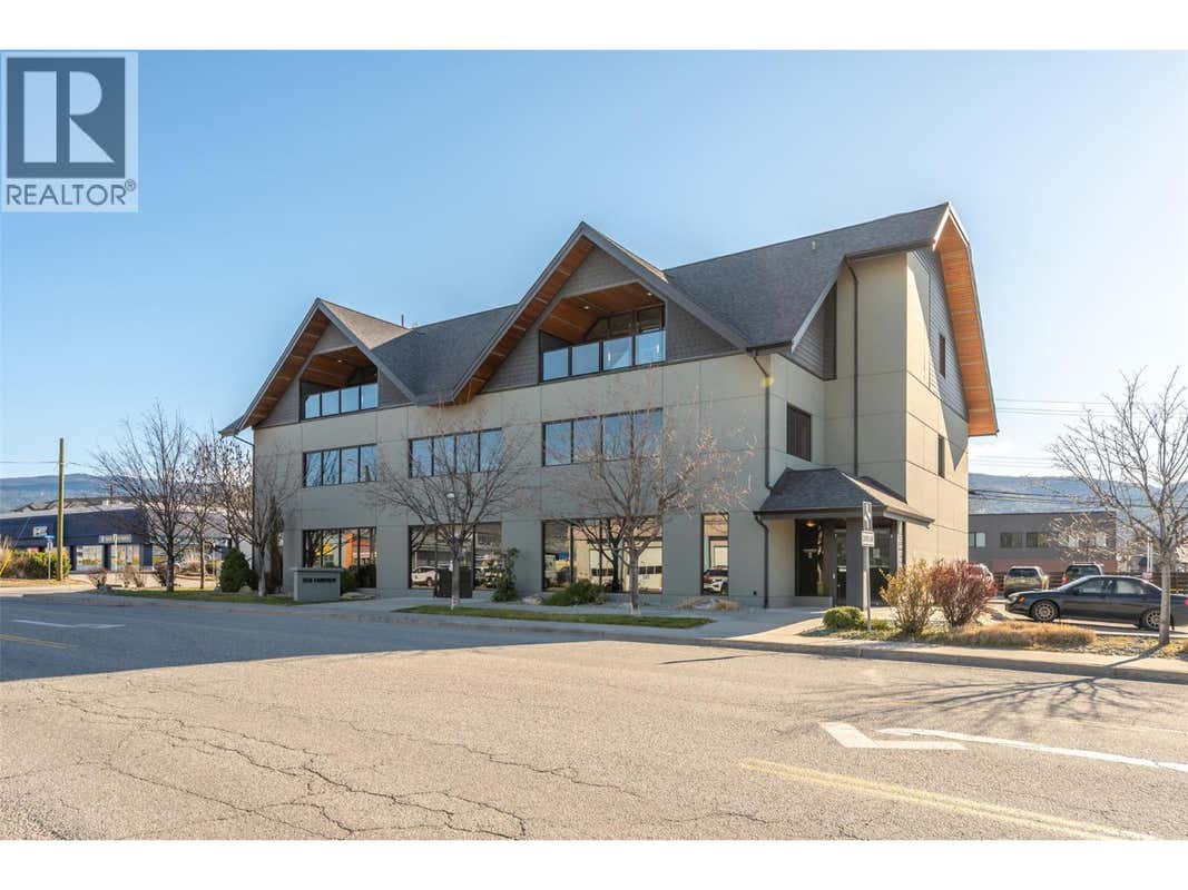 1516 FAIRVIEW ROAD UNIT# 301