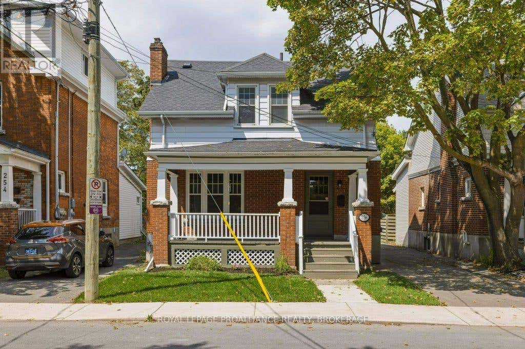 256 COLLINGWOOD STREET
