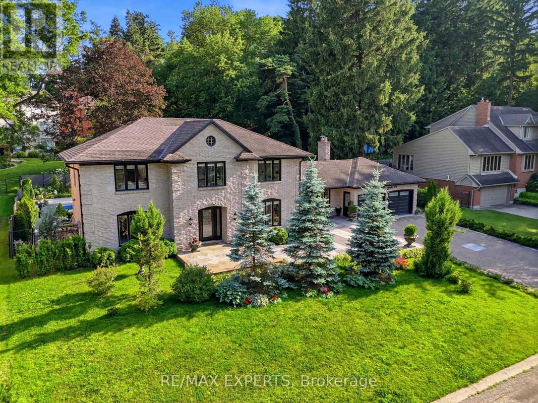 28 STONEGATE DRIVE