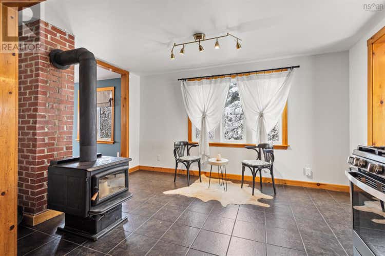 202 Gaspereau Avenue