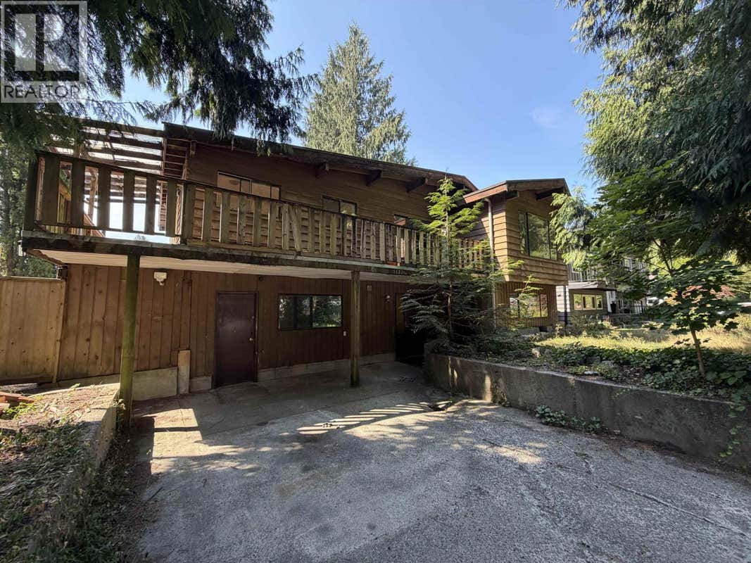 1175 BLUE HERON CRESCENT