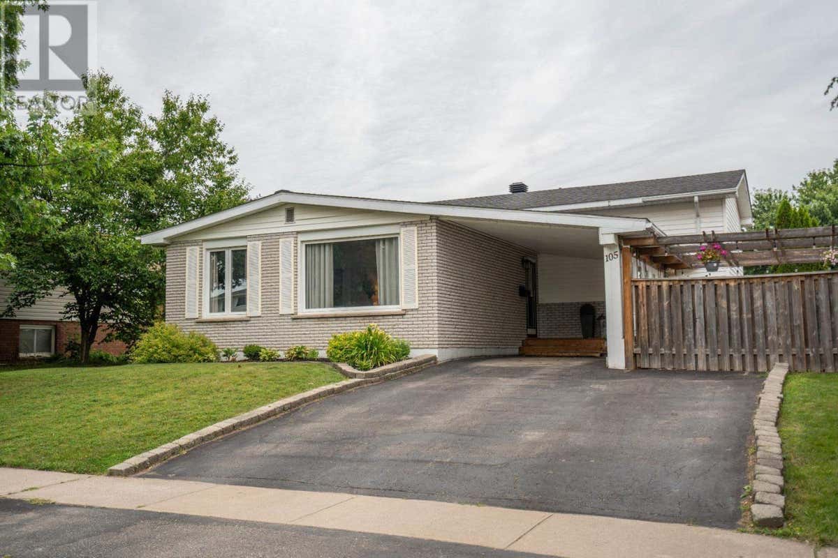 105 LARONDE AVE