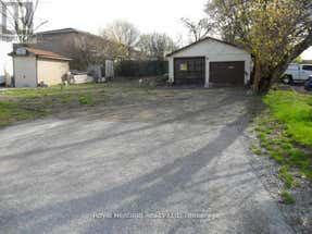 367 CENTRE STREET S