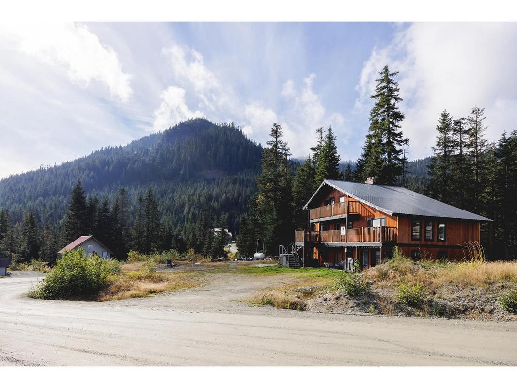 46801 SAKWI CREEK ROAD, Mission, BC V0M1A1 House For Sale RE/MAX