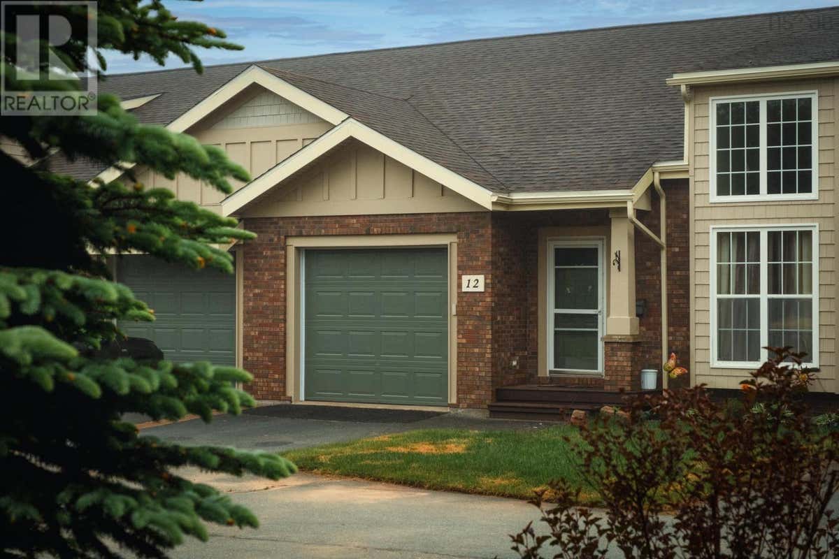 12 NARROWLEAF GROVE