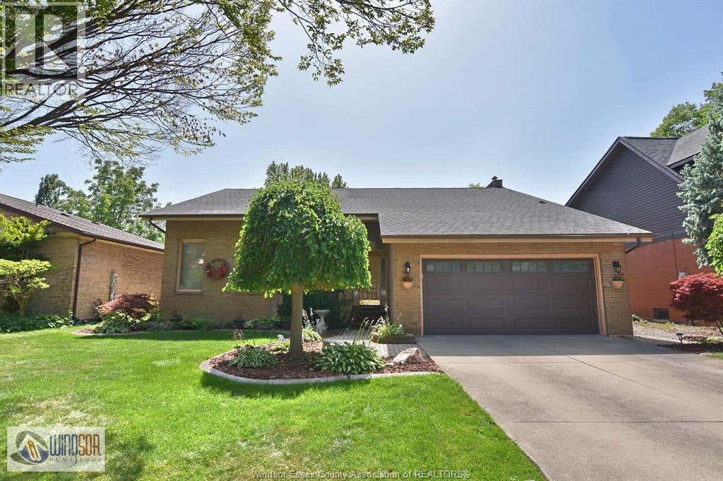 3915 VILLA BORGHESE DRIVE