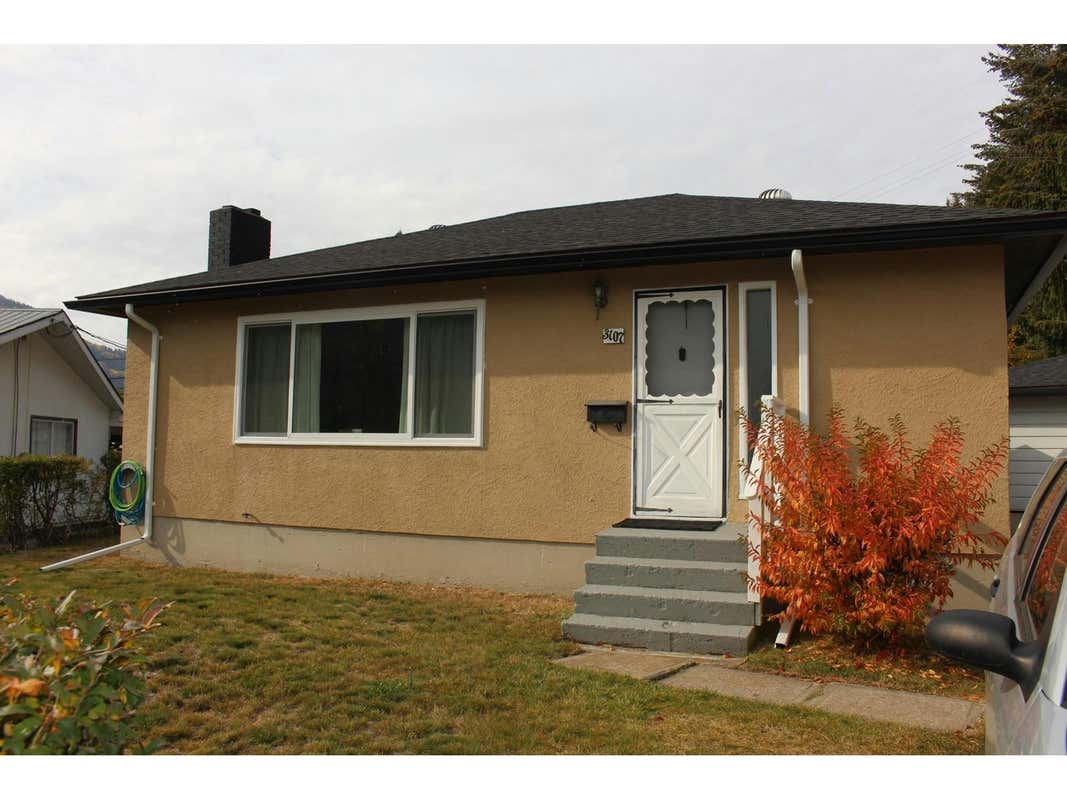 3107 IRIS CRESCENT, Trail, BC V1R2Y6 House For Sale RE/MAX 2480084
