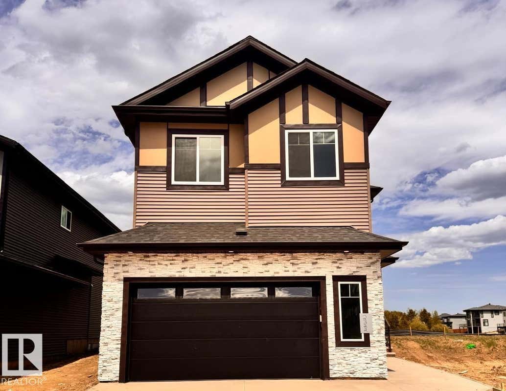 2322 63 AV NE
