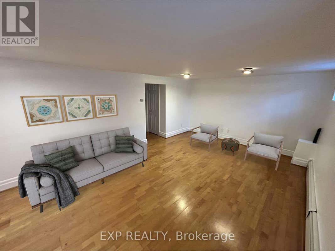 BSMT 635 STREET, Toronto (RunnymedeBloor West Village), ON