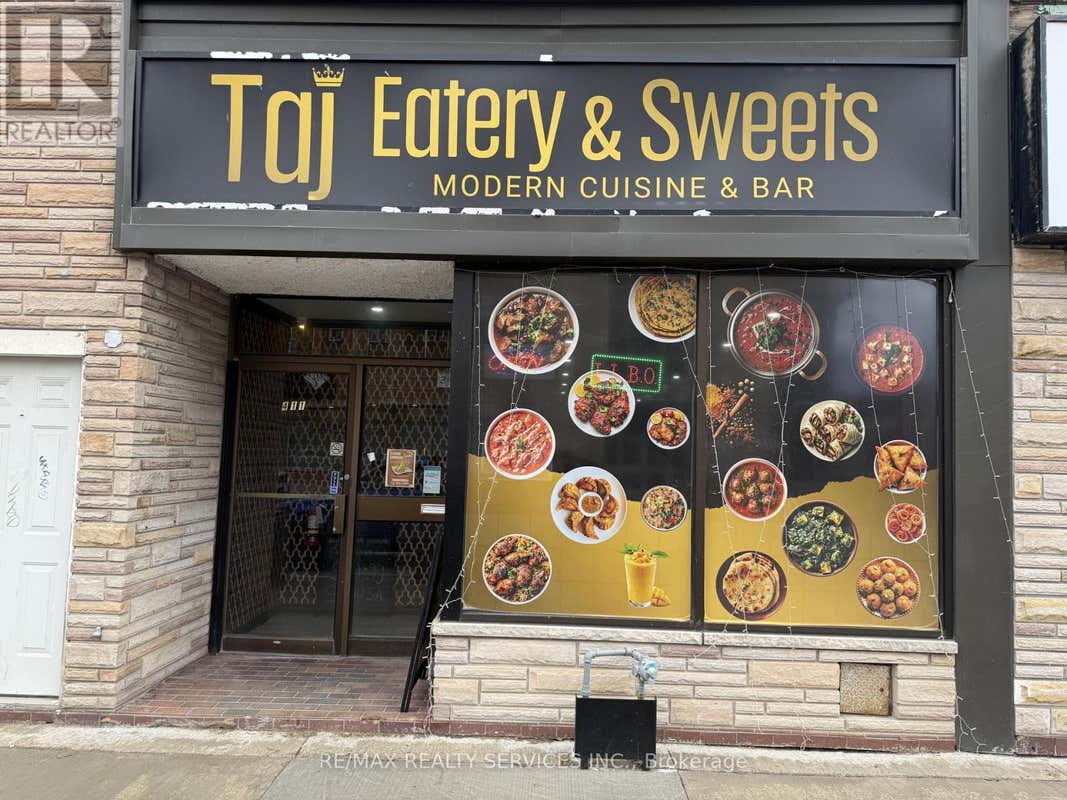 411 DUNDAS STREET