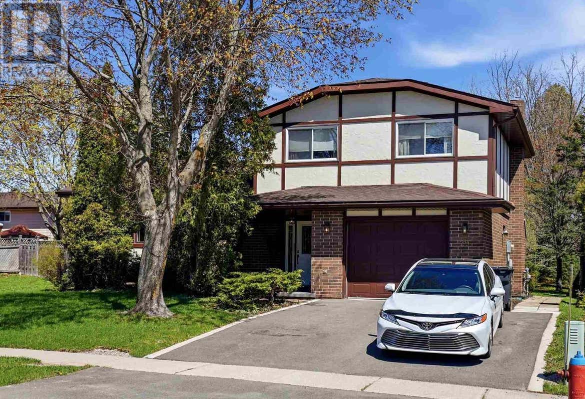 29 NORDEN CRES