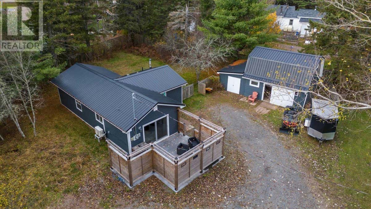 432 Salmon River Road, Valley, NS B6L4E4 House For Sale RE/MAX