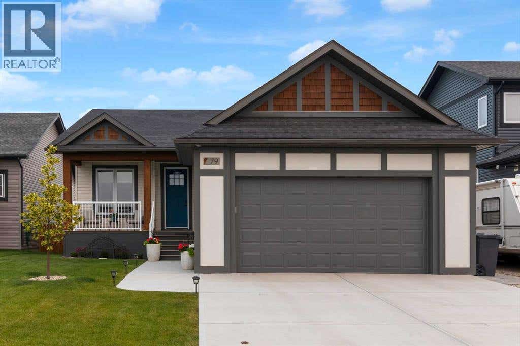 79 VINCENT CRESCENT