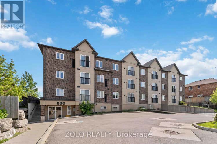 304 - 886 GOLF LINKS ROAD