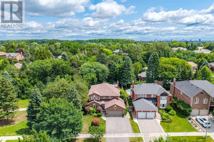 29 CHRISTIE DRIVE