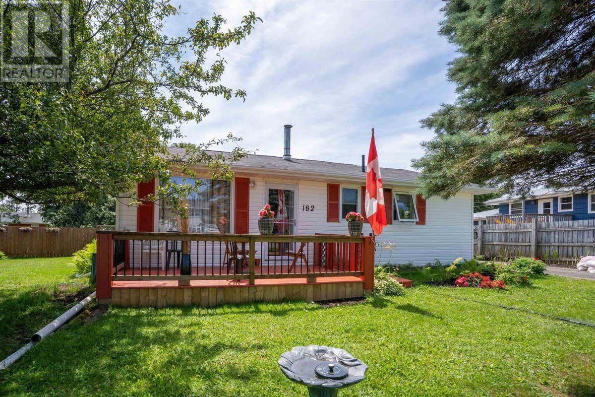 182 PARKWOOD CRESCENT