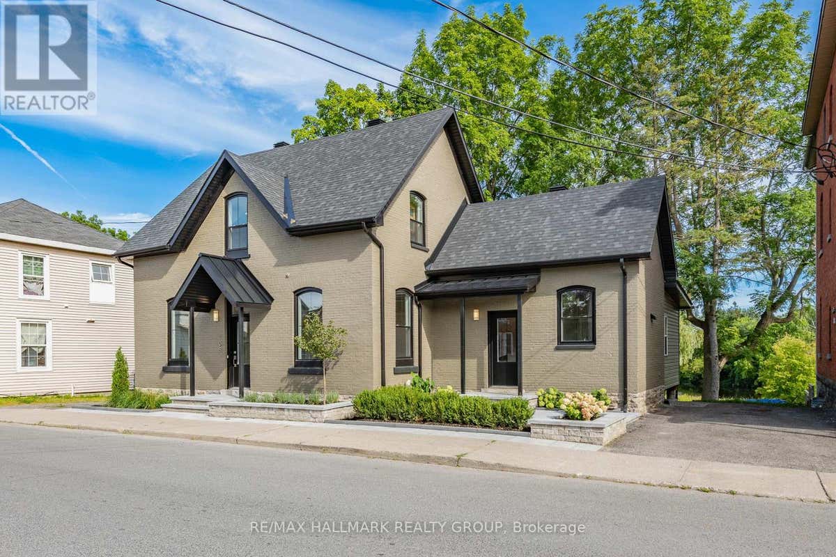 108 CLOTHIER STREET E