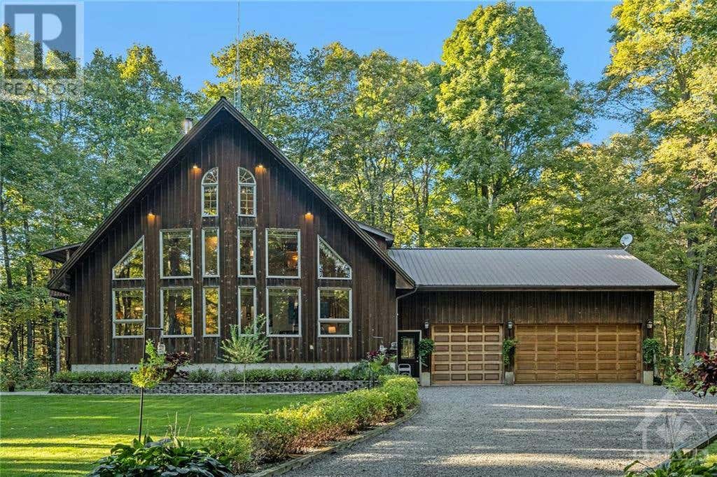 325 HASKINS ROAD, Merrickville, ON K0G1N0 House For Sale RE/MAX 1414040