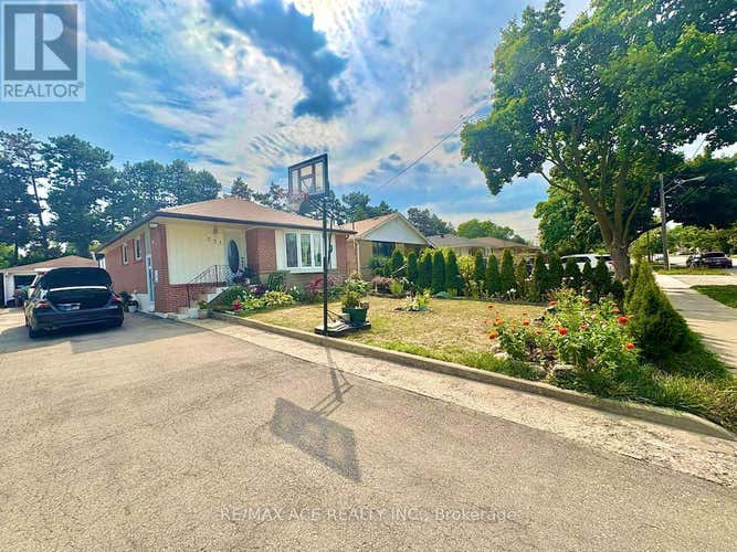 BSMT - 251 TAYSHAM CRESCENT