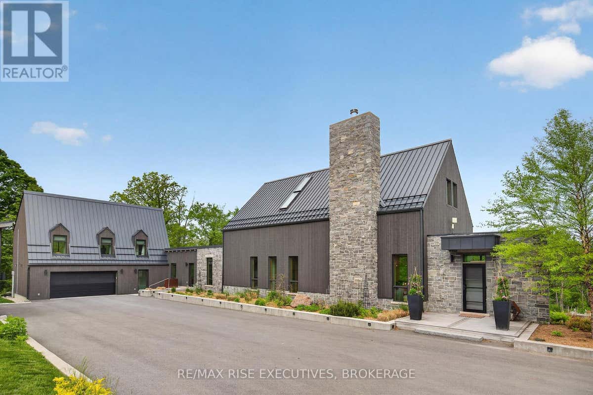 1761 COUNTY ROAD 1 E