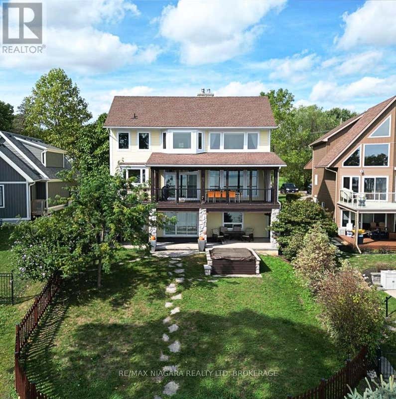 3585 YACHT HARBOUR ROAD