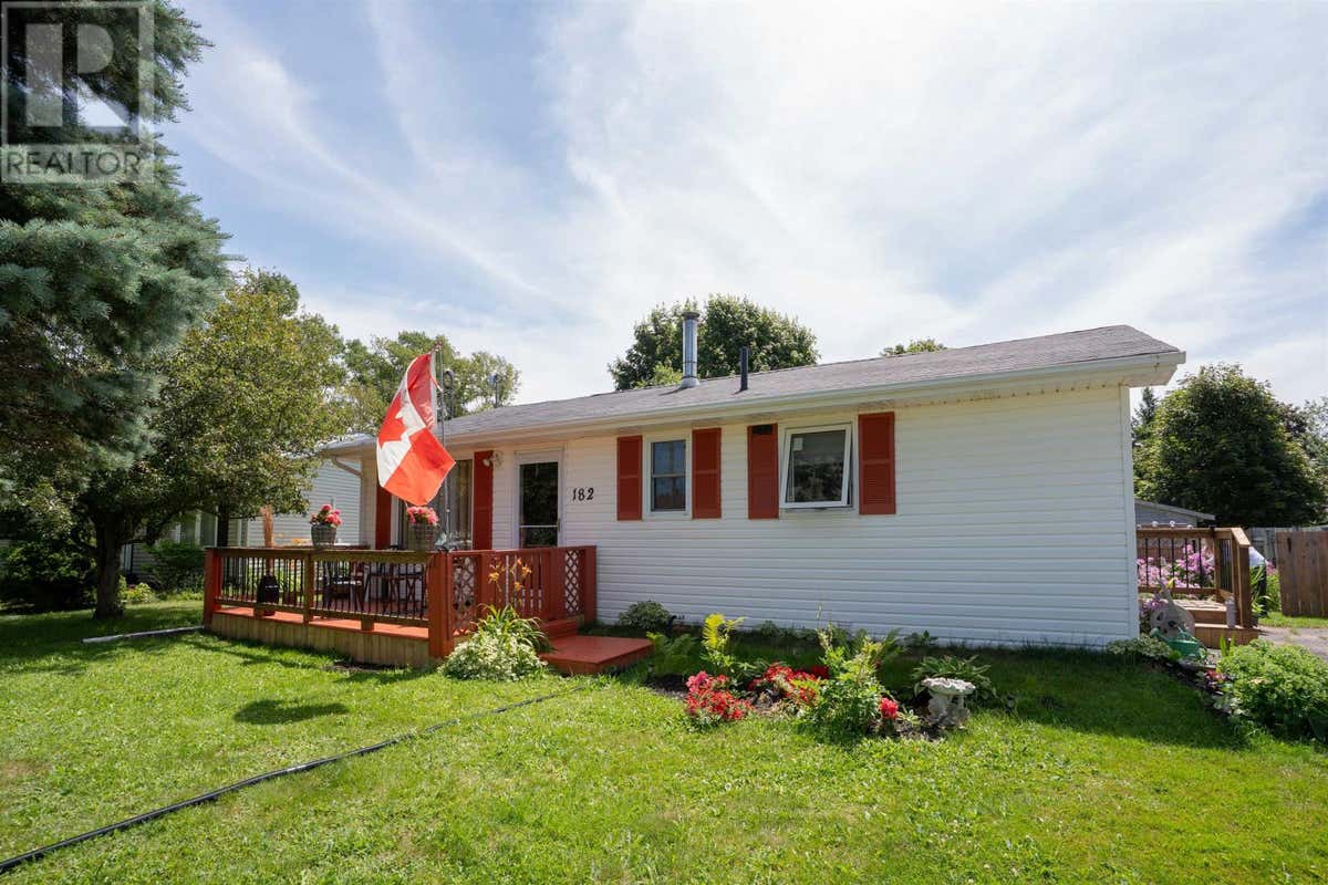 182 PARKWOOD CRESCENT