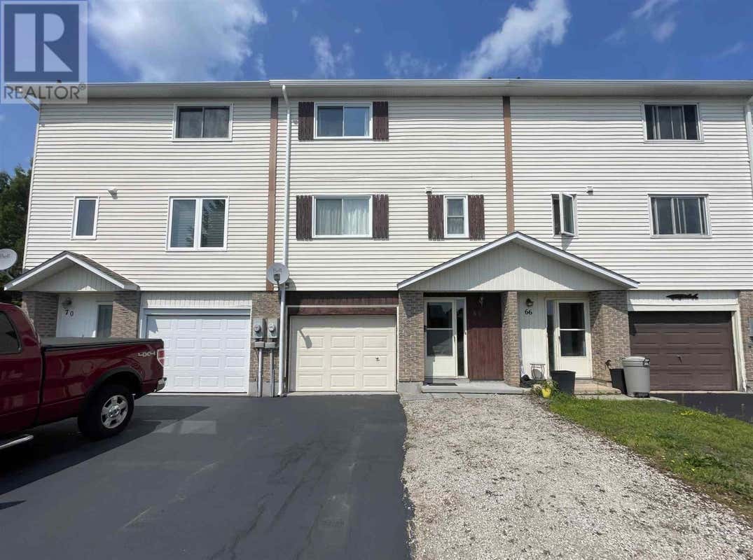 68 FARQUHAR PL