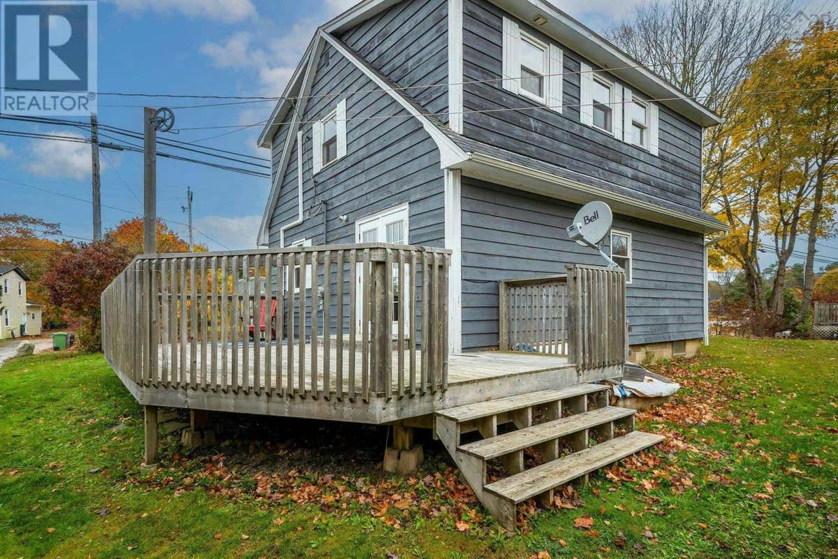 86 Old Trunk 3, Chester, NS B0J1J0 House For Sale RE/MAX 202425980