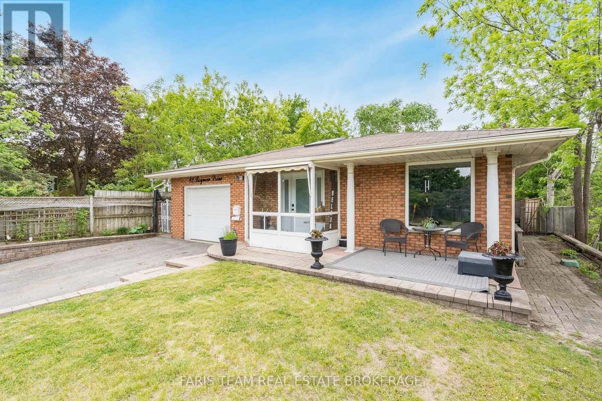 82 BAYVIEW DRIVE