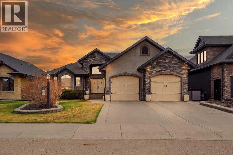 68 Oakwood Close