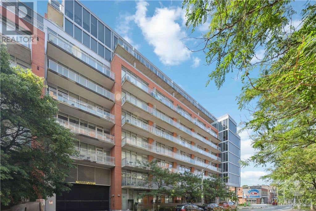 360 McLeod St Unit 618