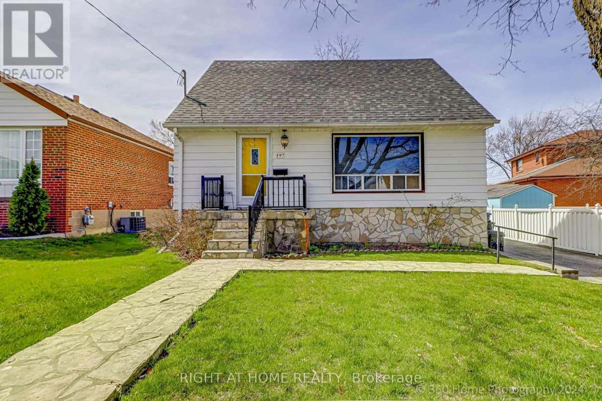 197 CLEARBROOKE CIRCLE, Toronto (RexdaleKipling), ON M9W2G5 House For