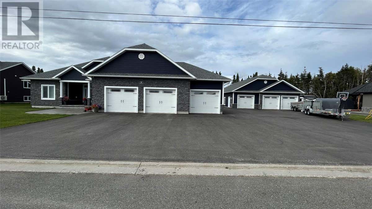 13 - 15 SIMON DRIVE