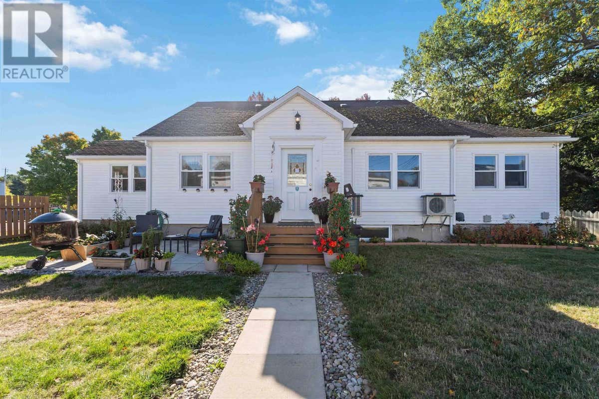 796 & 800 MAIN STREET