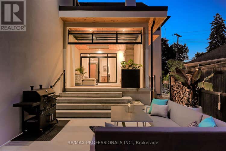 22 SPRING GARDEN ROAD