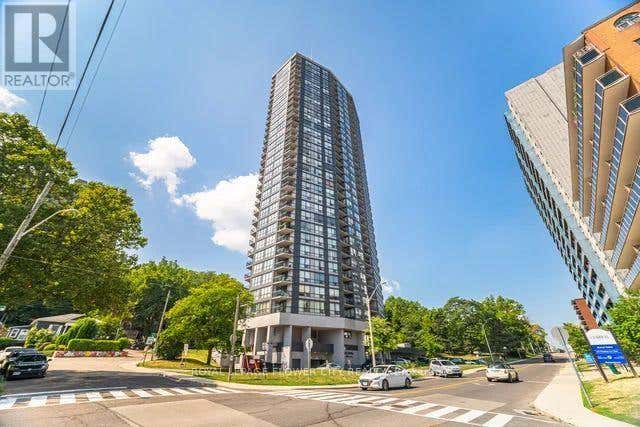 608 - 150 CHARLTON AVENUE E