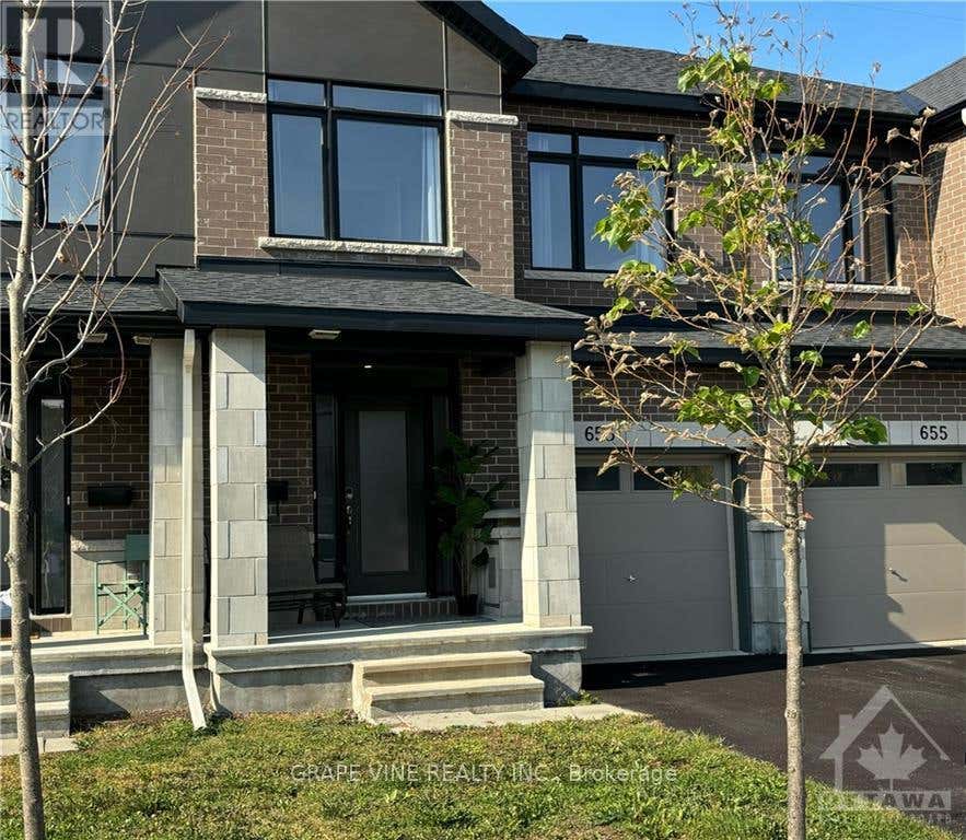 653 Putney Cres  