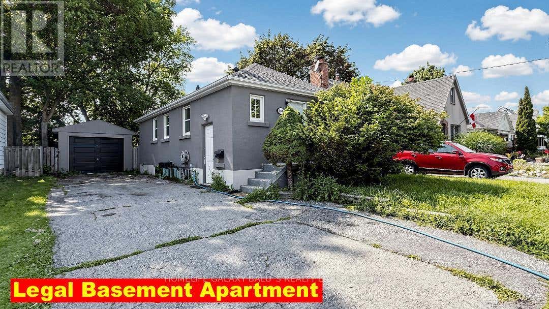 136 CENTRAL PARK BOULEVARD N