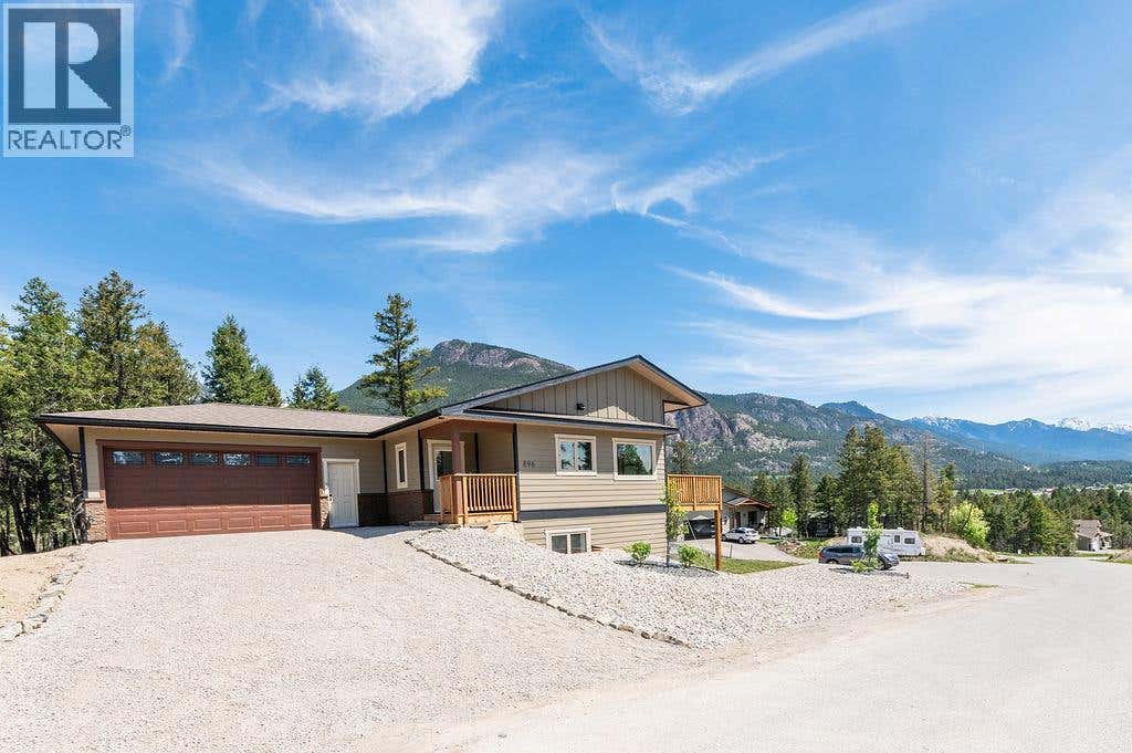 896 COPPER POINT WAY