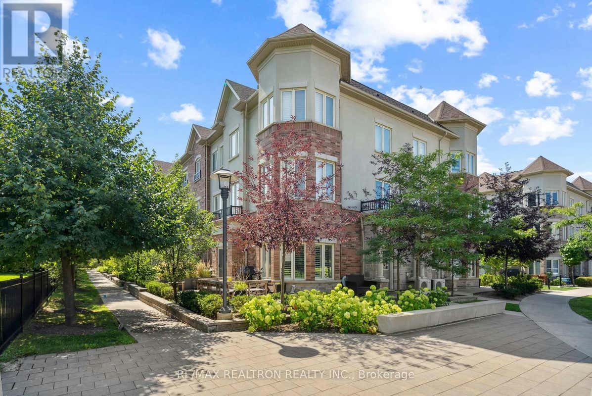 41 31 CONEFLOWER CRESCENT, Toronto (WestminsterBranson), ON M2R0A5
