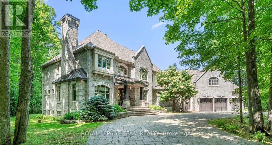 33 MARCHBROOK CIRCLE