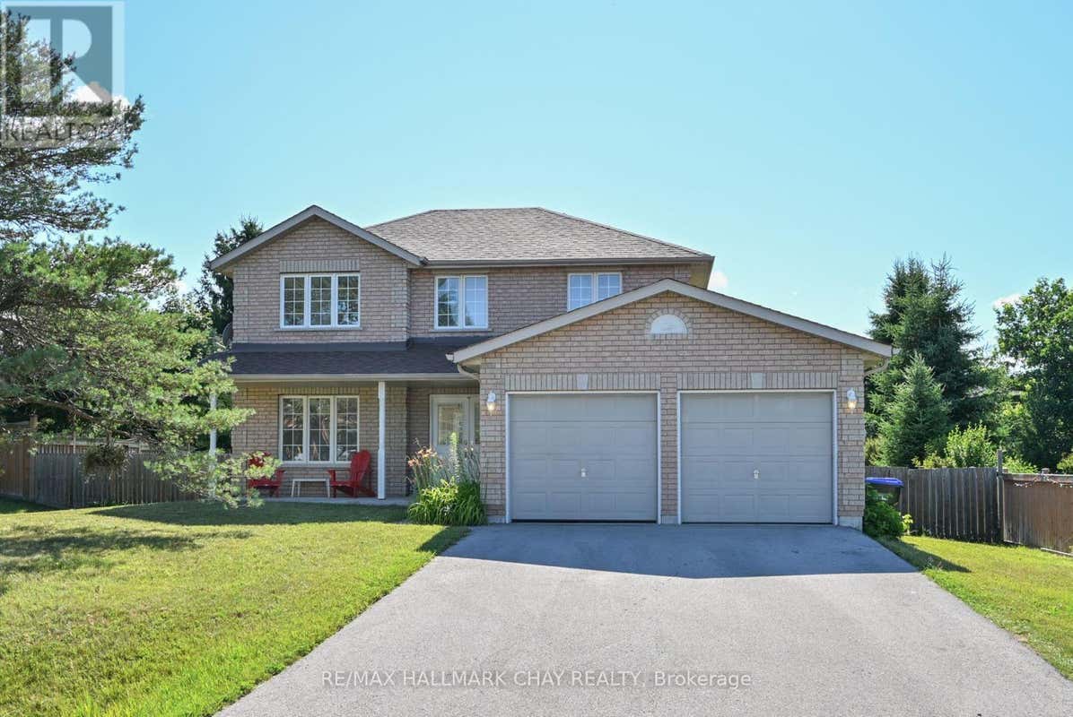16 BRIAN CRESCENT